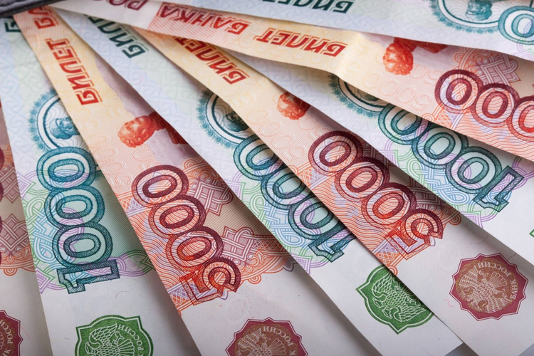 Население Азербайджана увеличивает закупки наличных российских рублей