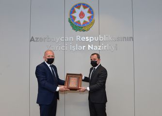  Nazir Serbiyanın yeni səfirinin etimadnaməsinin surətini qəbul edib