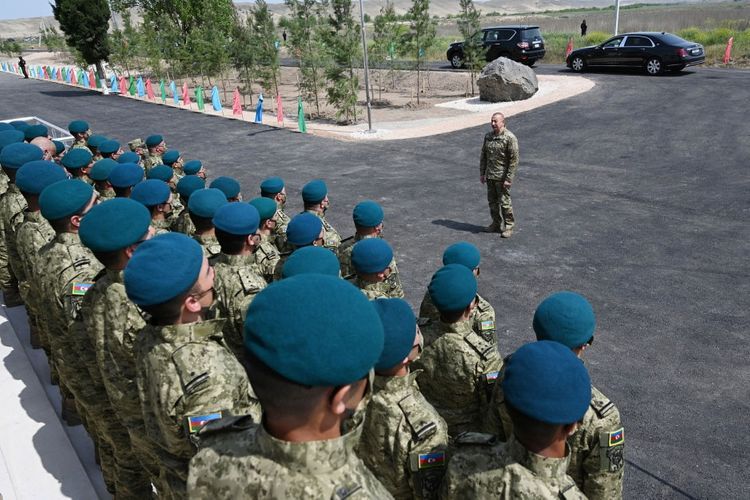 Президент Азербайджана принял участие в открытии воинской части ГПС в Джабраиле