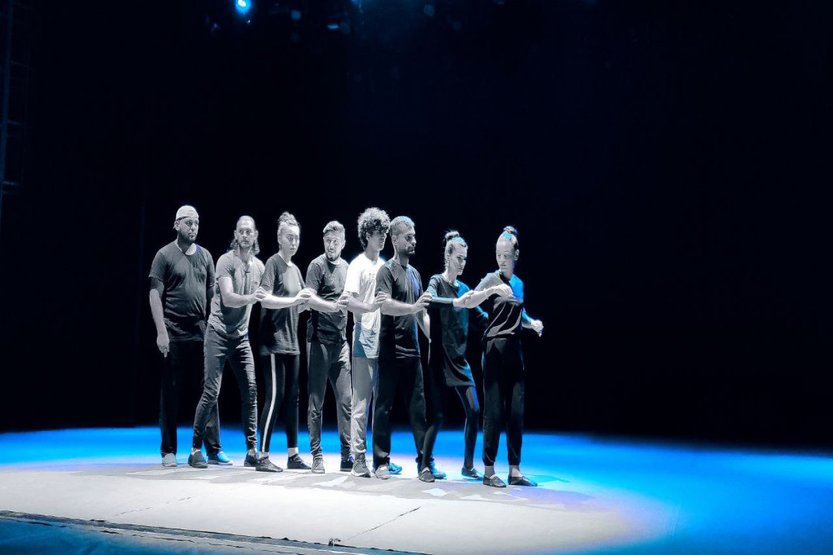 Akademik Musiqili Teatrda “Eşitmə əngəlli insanların bədii yaradıcılığa cəlb edilməsi” mövzusunda dəyirmi masa keçirilib 