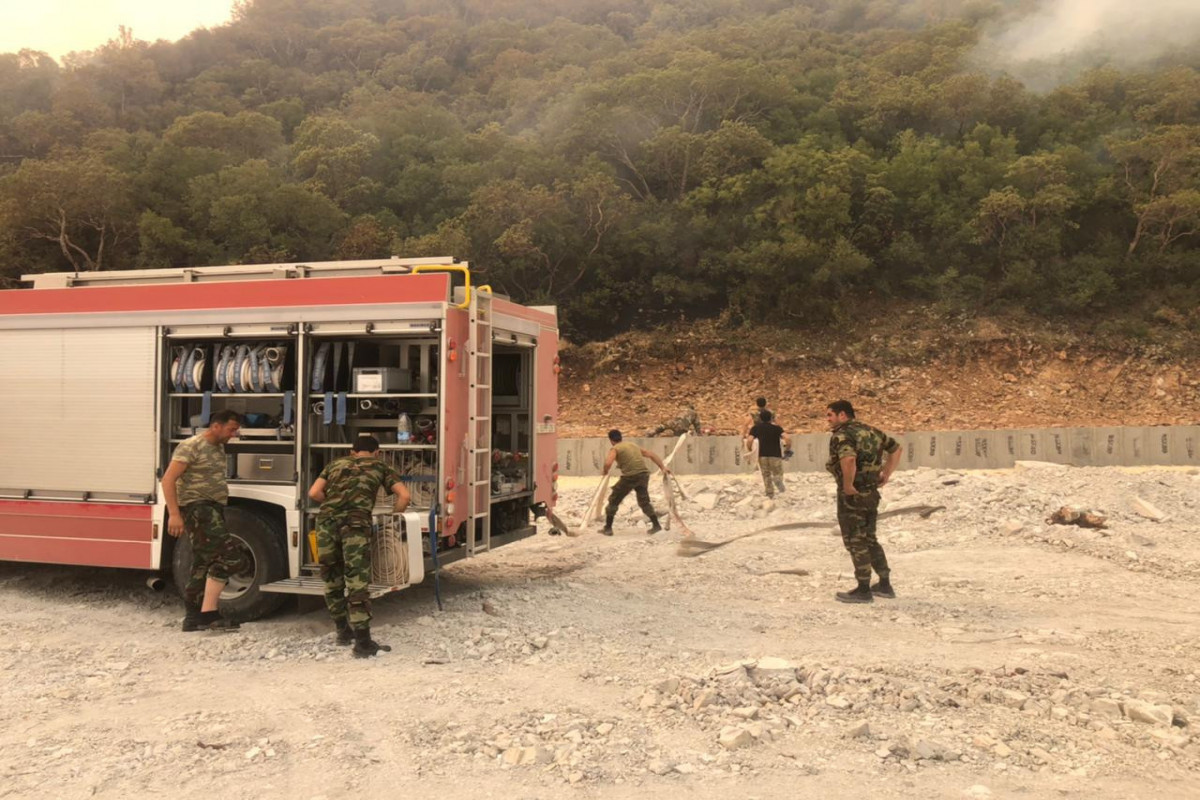 Противопожарные силы МЧС Азербайджана взяли под охрану тепловые электростанции Кемеркой и Еникой в Турции