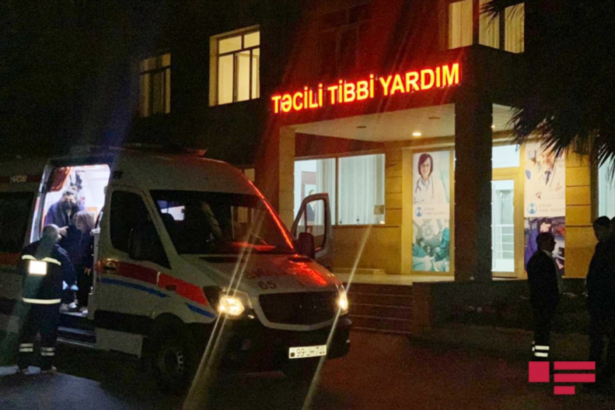 Bakıda polislər yol kənarında bıçaqlanan şəxsi aşkar ediblər