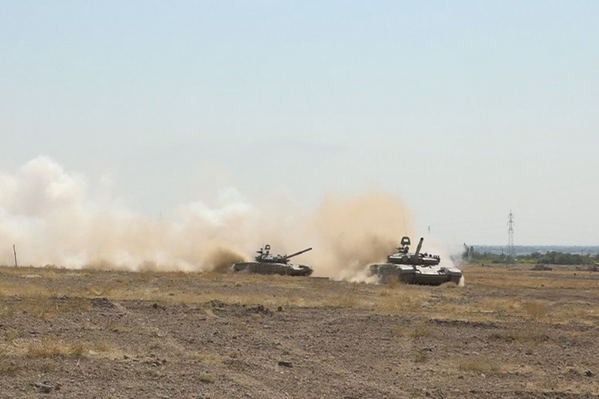 Əlahiddə Ümumqoşun Ordunun tank və mexanikləşdirilmiş birləşmələri yeni tədris dövrünə aktiv məşğələlərlə başlayıb