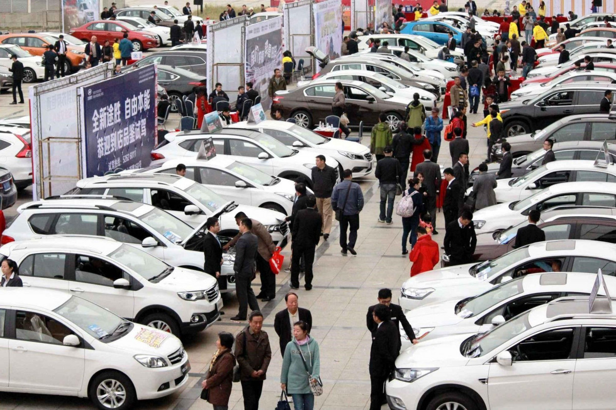 Çində avtomobil satışı iyulda 12% azalıb, yanvar-iyulda 19% artıb