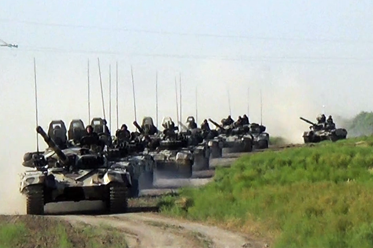 Tank bölmələri intensiv döyüş hazırlığı məşğələlərinə başlayıb