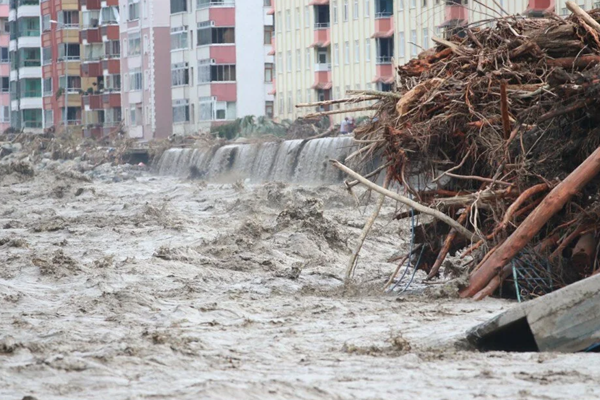 Ərdoğan Kastamonu, Bartın və Sinop vilayətlərini fəlakət bölgəsi elan edib