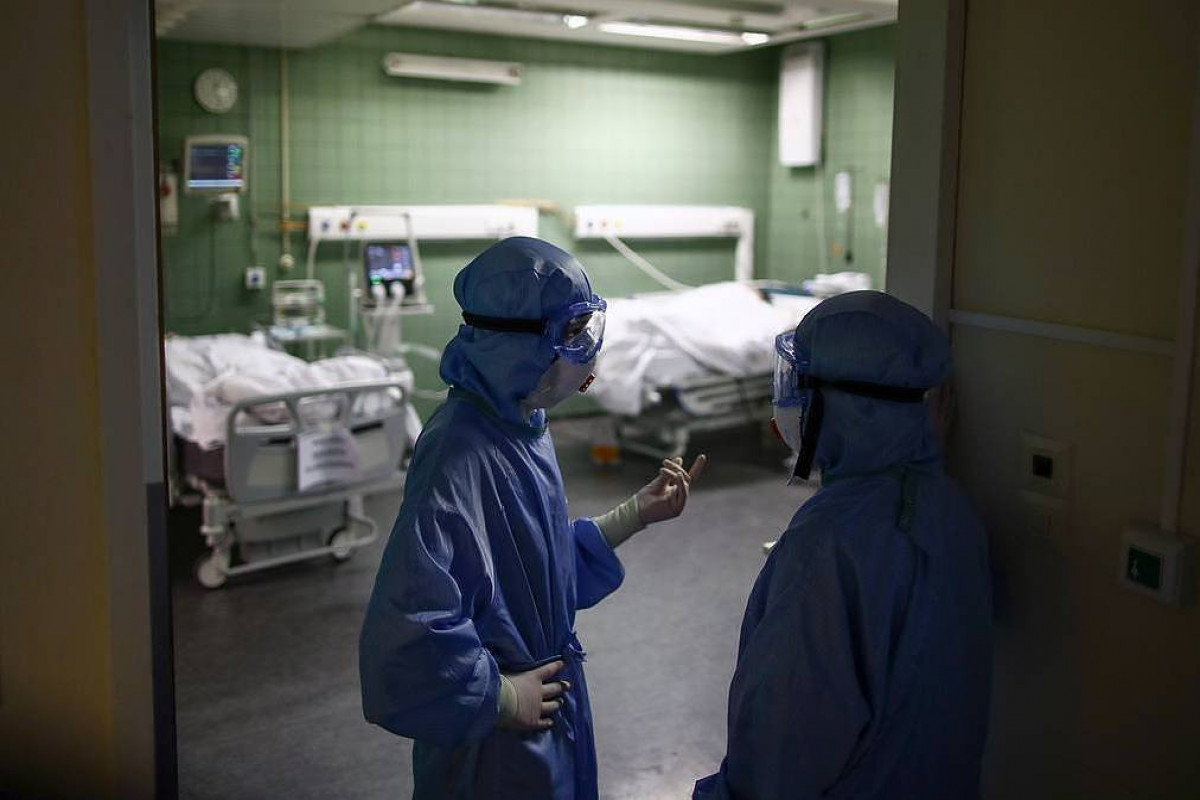Russia records 819 daily COVID-19 deaths