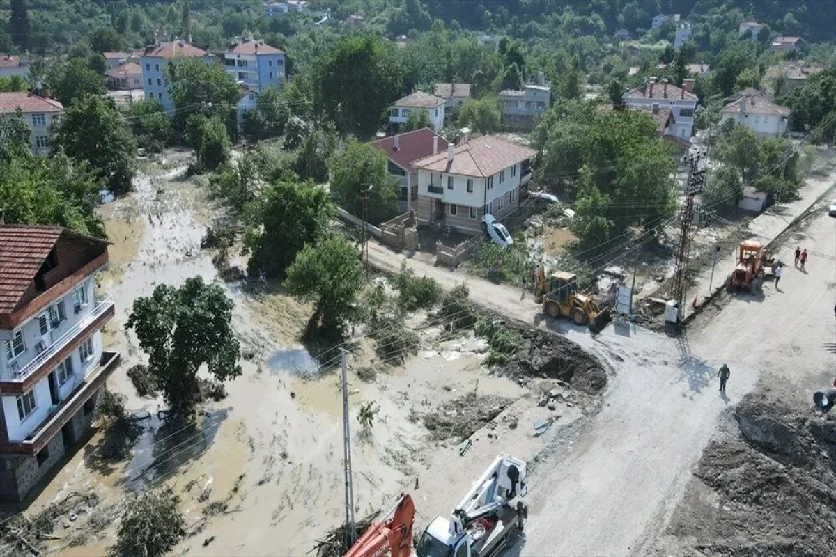 Türkiyədə sel qurbanlarının sayı 64 nəfərə çatıb  - YENİLƏNİB-1 