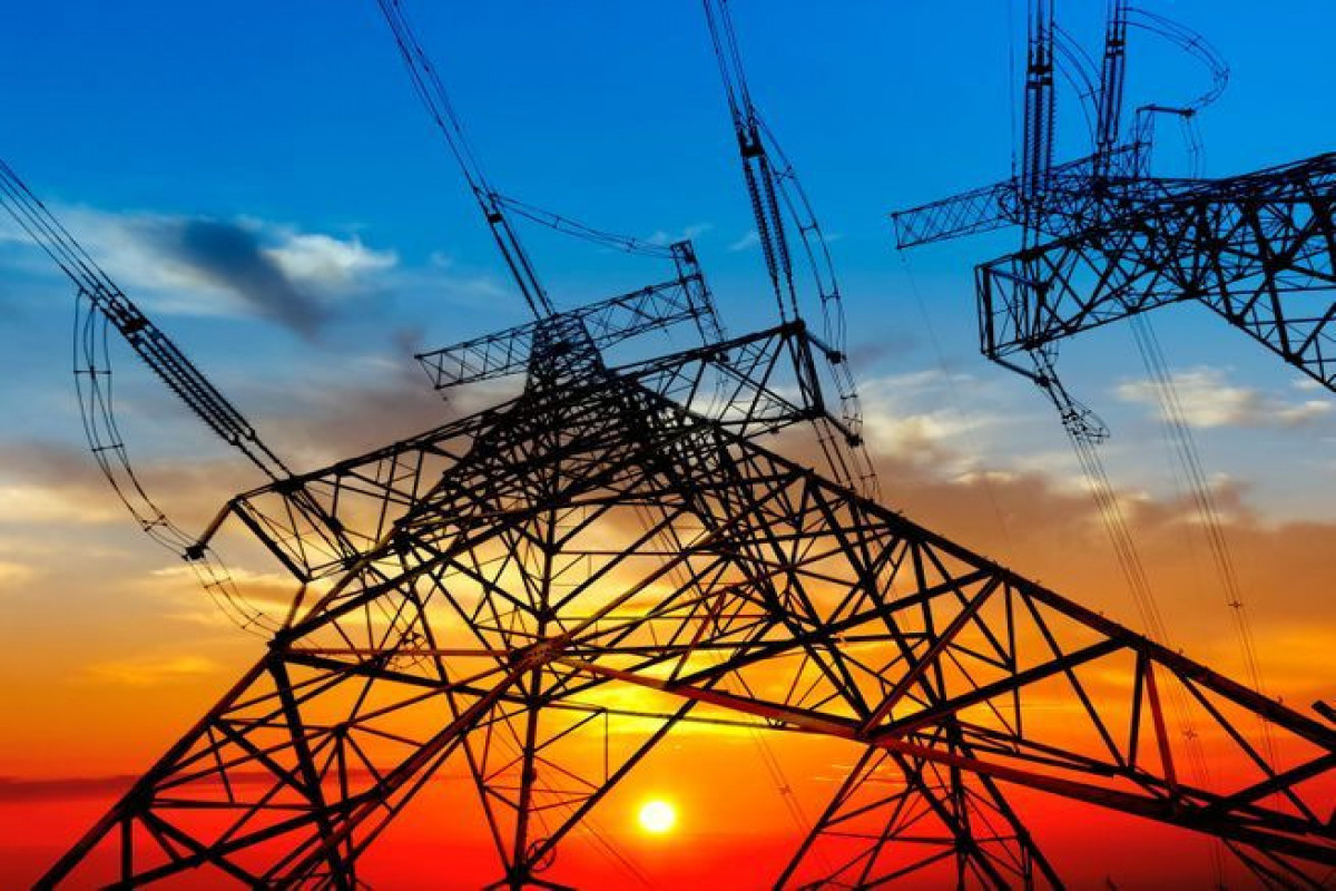 Azərbaycan elektrik enerjisi idxalını 19% artırıb
