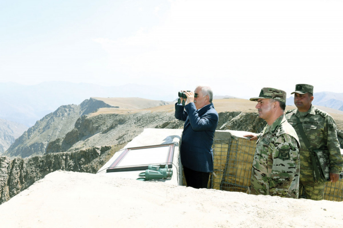Vasif Talıbov əsas müdafiə istehkamı sayılan Təkəqaya və Soyuq bölgələrində