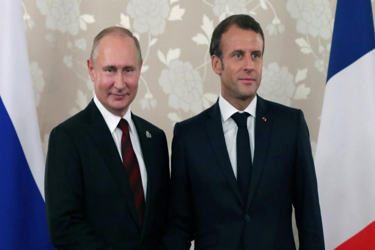 Vladimir Putin və Emmanuel Makron