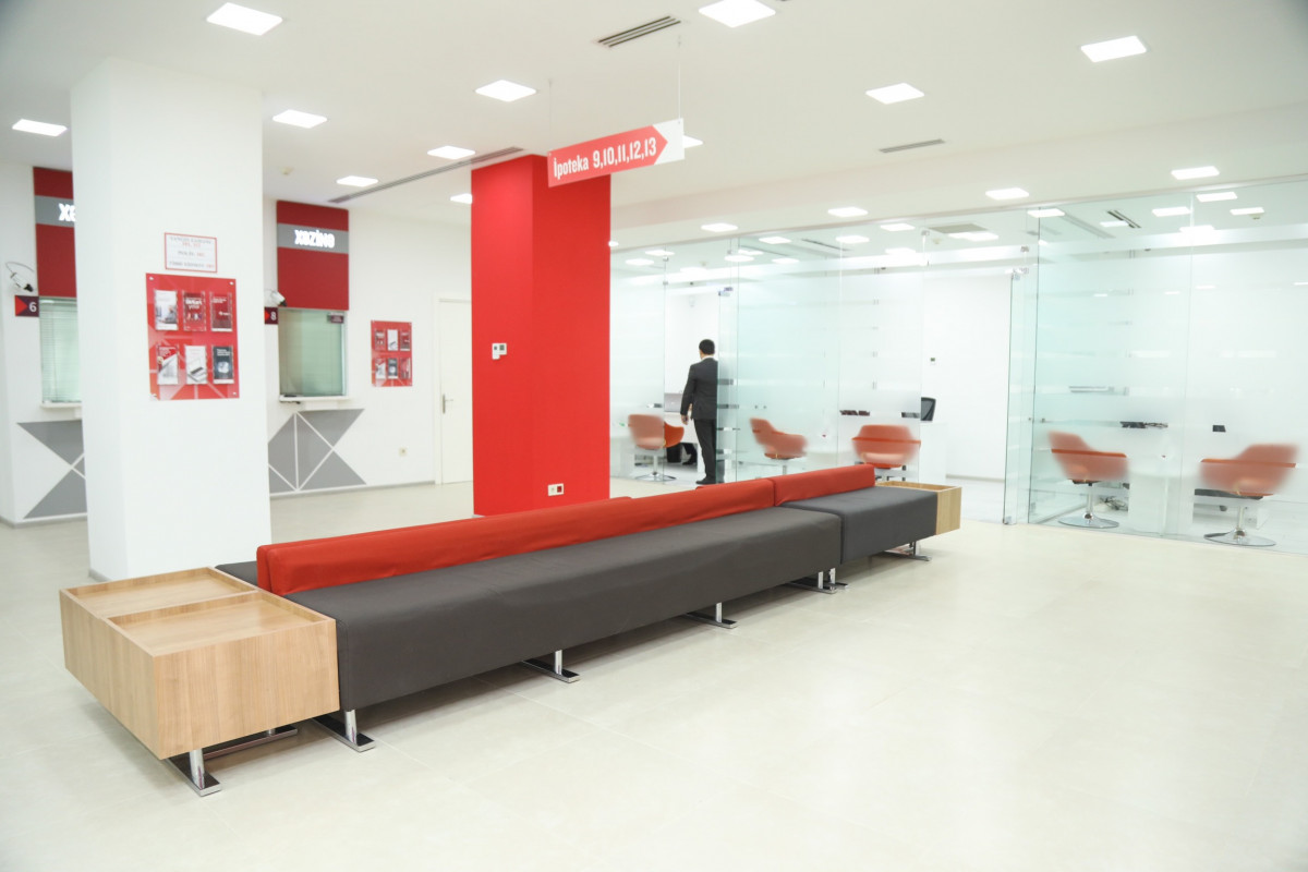 “Kapital Bank” yenilənən 28 May filialını istifadəyə verib - FOTO 