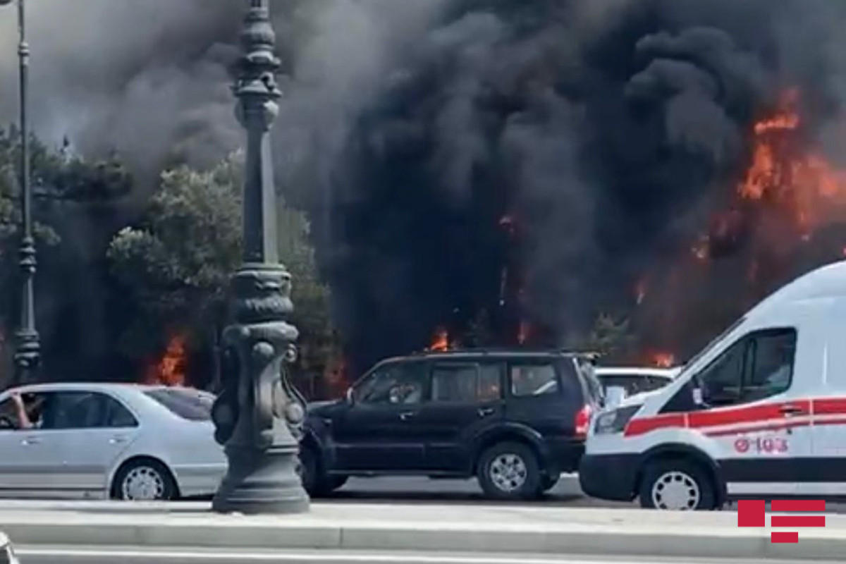 Strong fire, broken out in Heydar Aliyev Avenue of Baku, extinguished-UPDATED-1 -VIDEO -PHOTO 