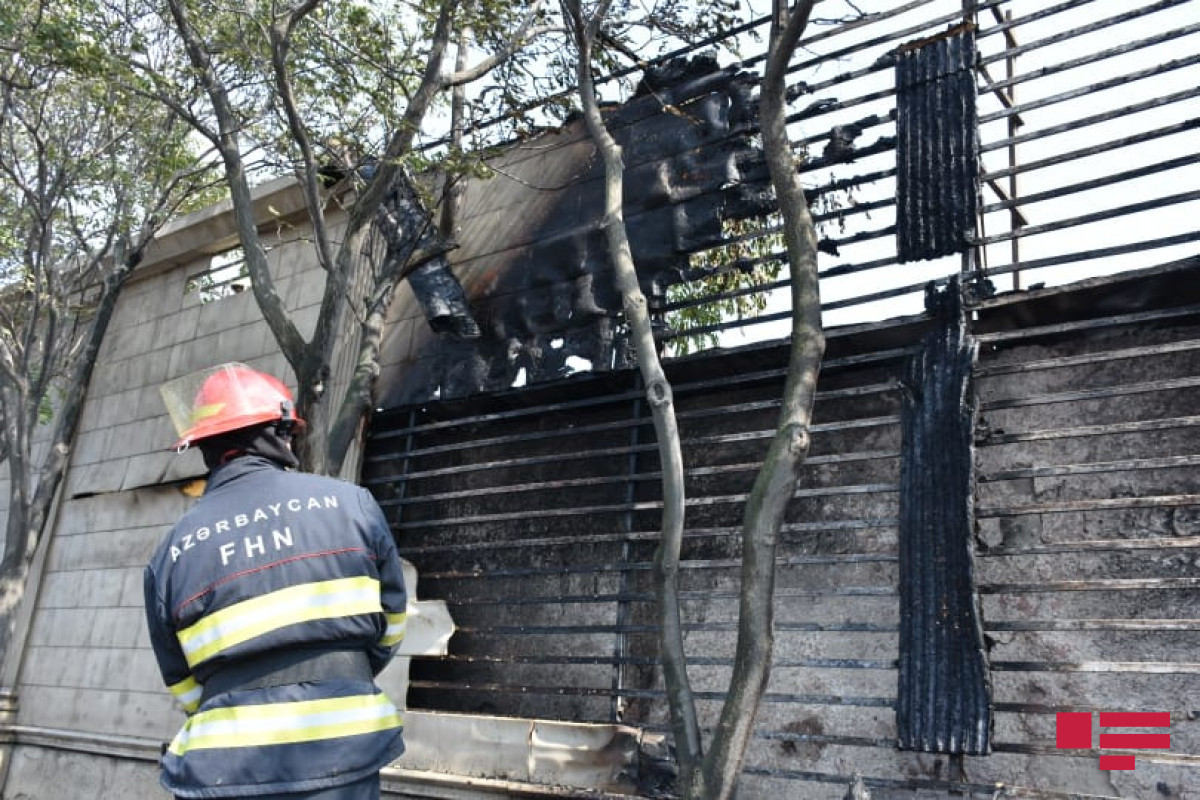 MES releases video footage of operation of extinguishing fire in Heydar Aliyev Avenue -VIDEO 