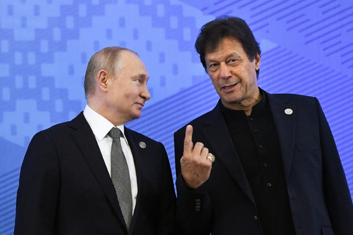 Президент России Владимир Путин с премьер-министром Пакистана Имраном Ханом