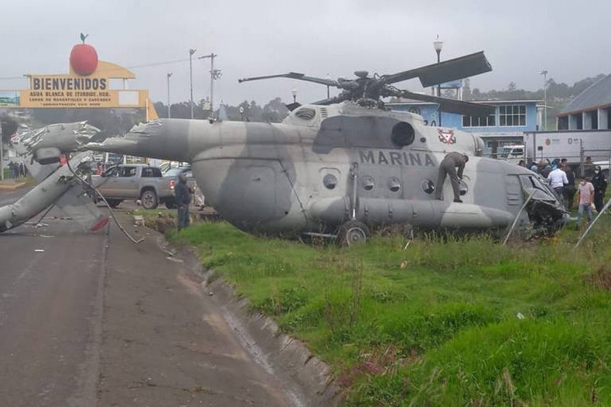 Meksika donanmasına aid helikopter qəzaya uğrayıb - VİDEO 