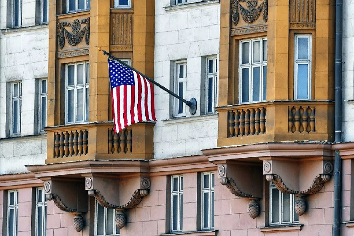 МИД РФ: США почти полностью прекратили выдачу виз россиянам