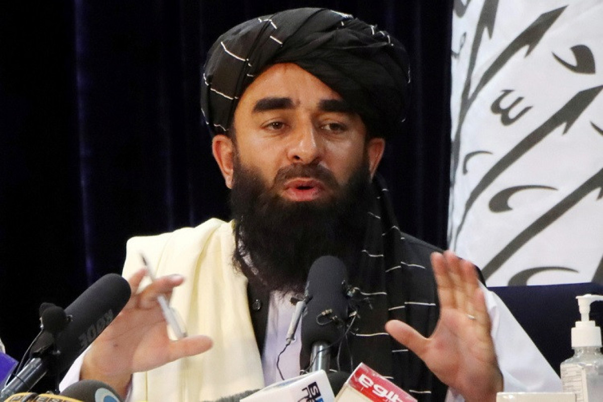 "Taliban" rəsmisi Qərbi qeyri-insani hərəkətlərdə günahlandırıb