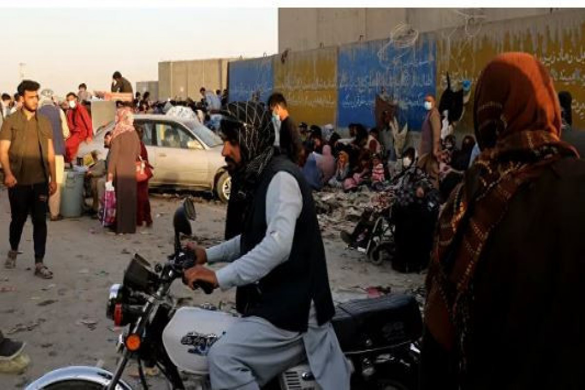 «Талибан» осудил взрывы у аэропорта Кабула