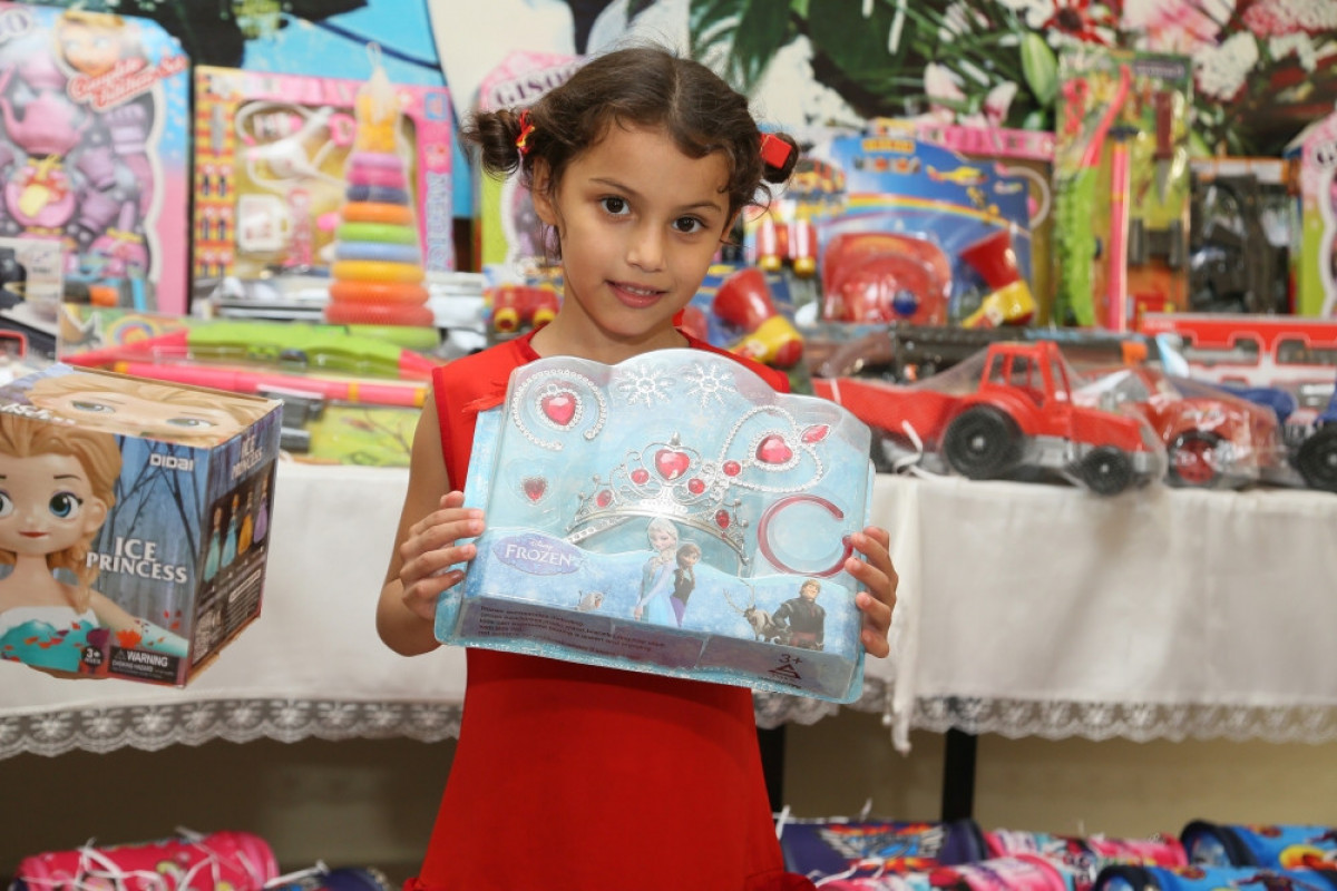 Фонд Гейдара Алиева организовал развлекательную программу для воспитанников детских домов и пожилых-ФОТО 