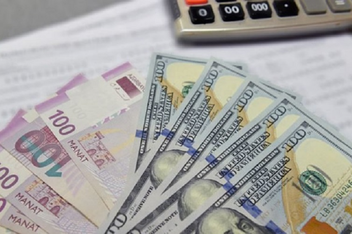 Dolların manata qarşı orta aylıq məzənnəsi 3,8 illik minimuma enib