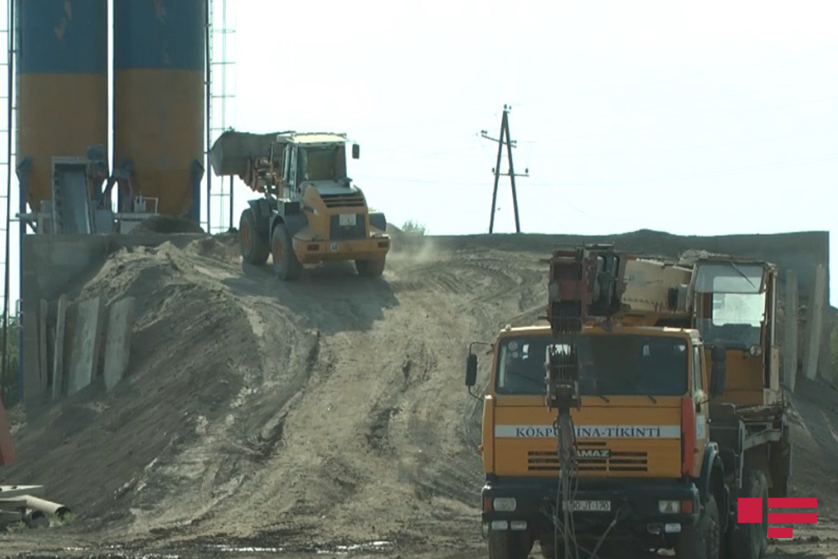 Şirvanda Kür çayı üzərində yeni dəmir yolu körpüsü inşa edilir - FOTO  - VİDEO 