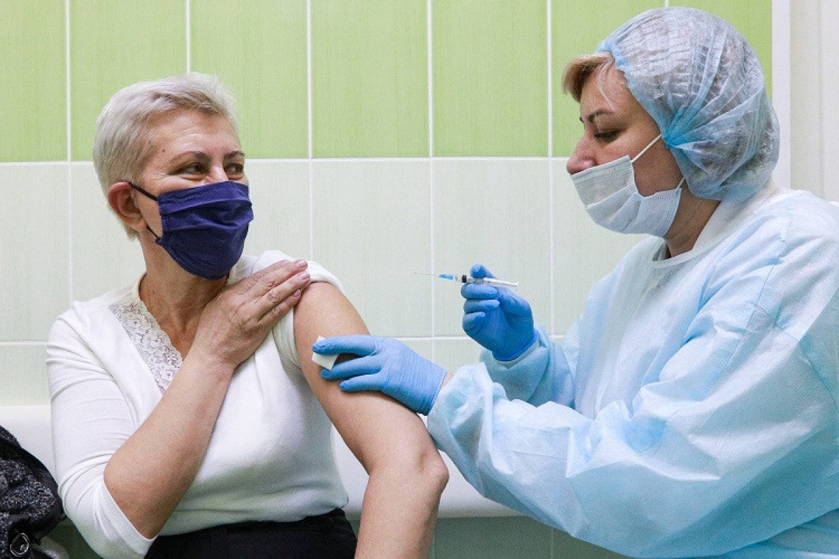 Rusiyada 44 milyondan çox insan koronavirusa qarşı peyvənd olunub
