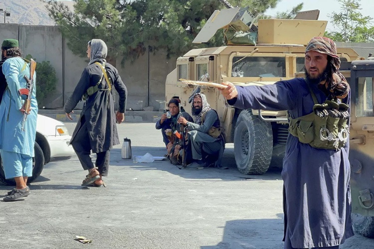 KİV: "Taliban" Kabil hava limanında hərbi sektorun bir hissəsini ələ keçirib
