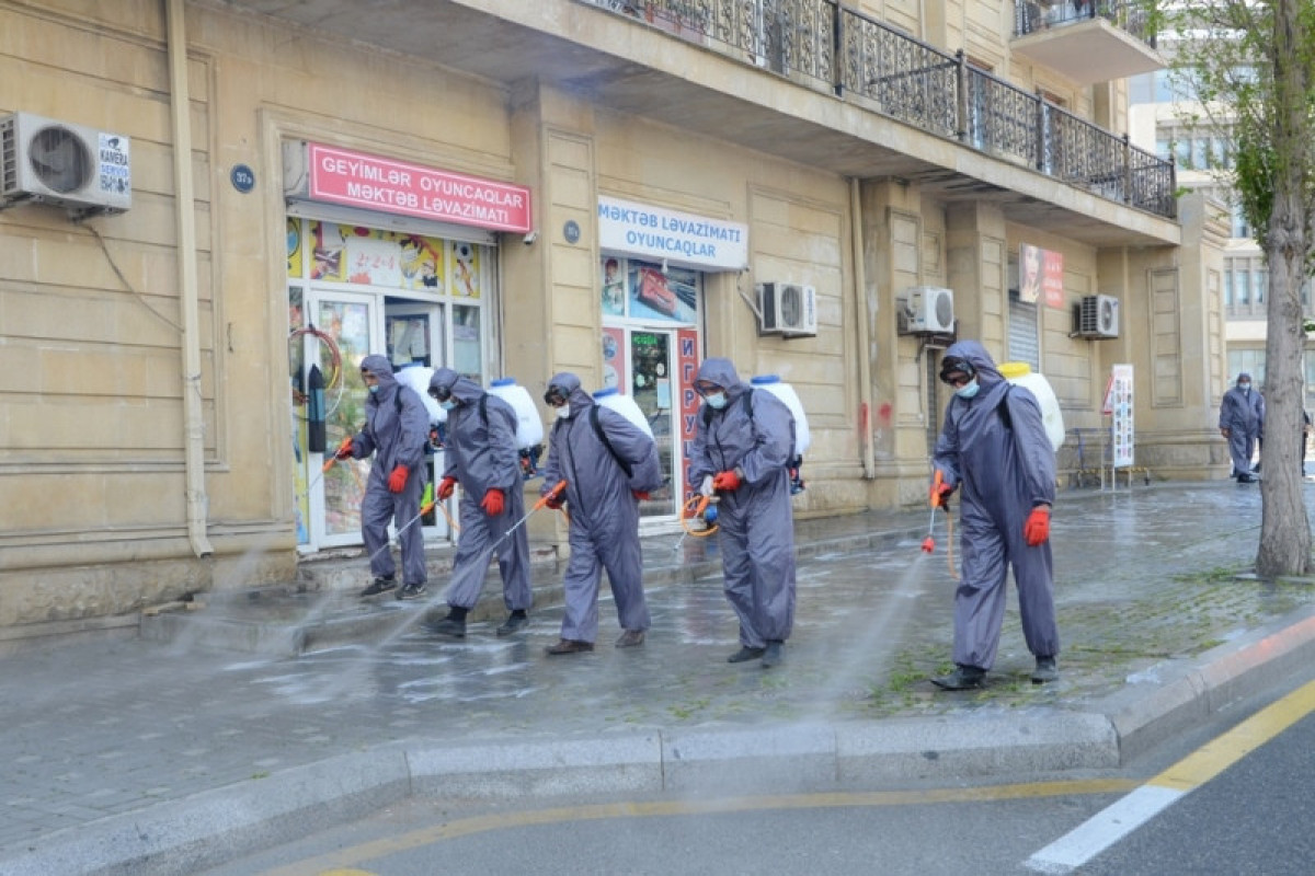 В Баку проводятся очередные масштабные дезинфекционные работы-ФОТО 