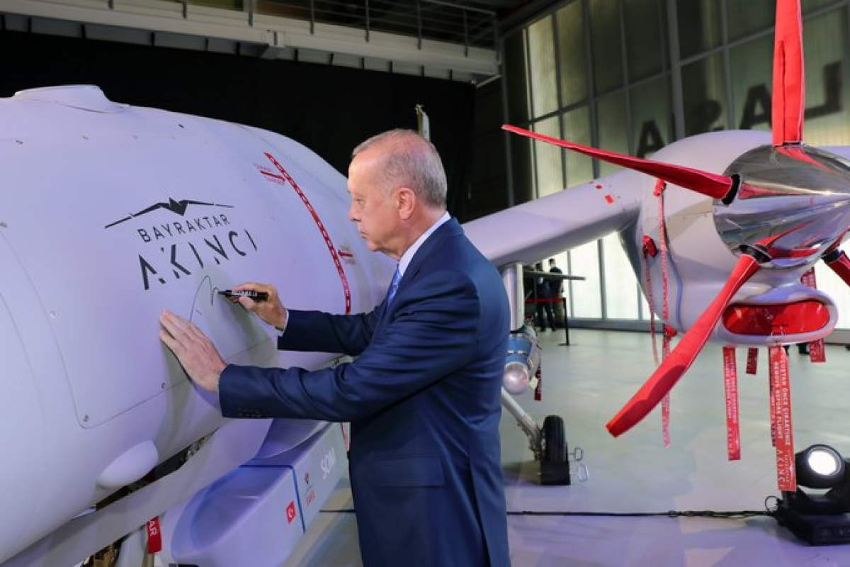 Türkiyədə “Akıncı” pilotsuz hücum aparatı təqdim edilib