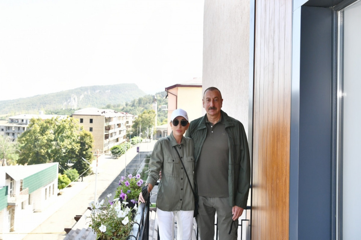 Президент Ильхам Алиев и первая леди Мехрибан Алиева приняли участие в открытии отеля «Карабах» в Шуше-ФОТО -ОБНОВЛЕНО -ВИДЕО 