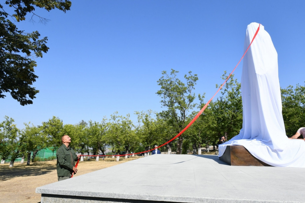 Ильхам Алиев, открытие в Шуше памятника Узеиру Гаджибейли