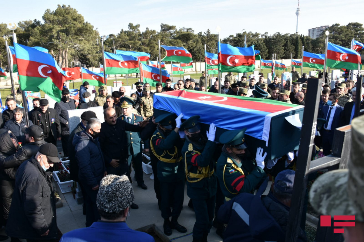 Servicemen died in helicopter crash laid to rest in II Alley of Martyrs-UPDATED-1 