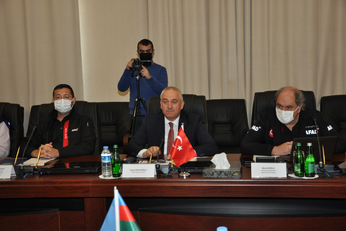 Делегация Департамента по чрезвычайным ситуациям и стихийным бедствиям Турции находится с визитом в Азербайджане