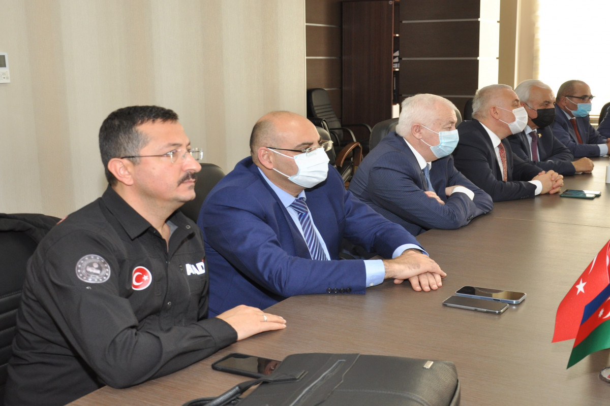 Делегация Департамента по чрезвычайным ситуациям и стихийным бедствиям Турции находится с визитом в Азербайджане