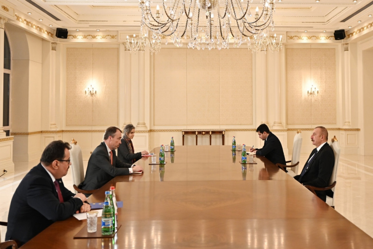 Президент Ильхам Алиев принял специального представителя ЕС по Южному Кавказу
