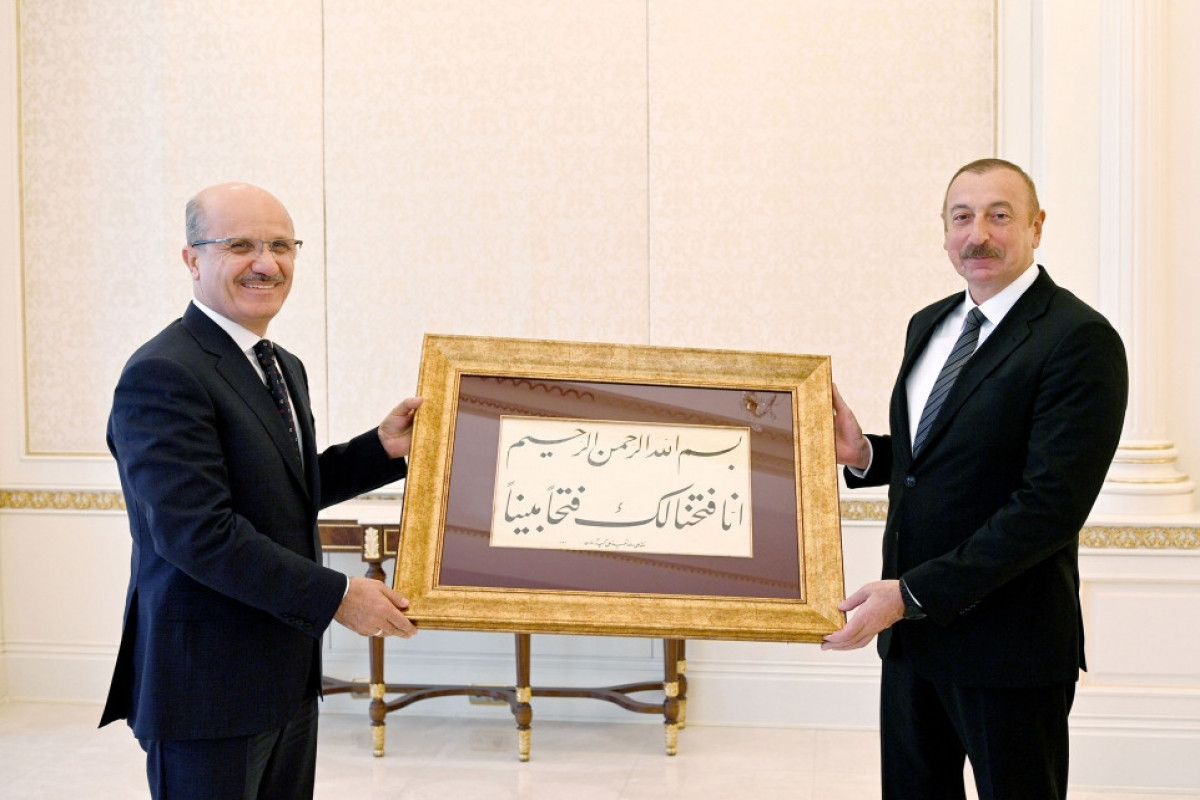 Президент Ильхам Алиев принял председателя Совета высшего образования Турции