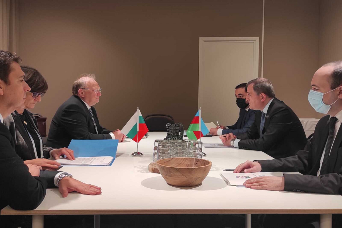 Главы МИД Азербайджана и Болгарии провели встречу в Стокгольме