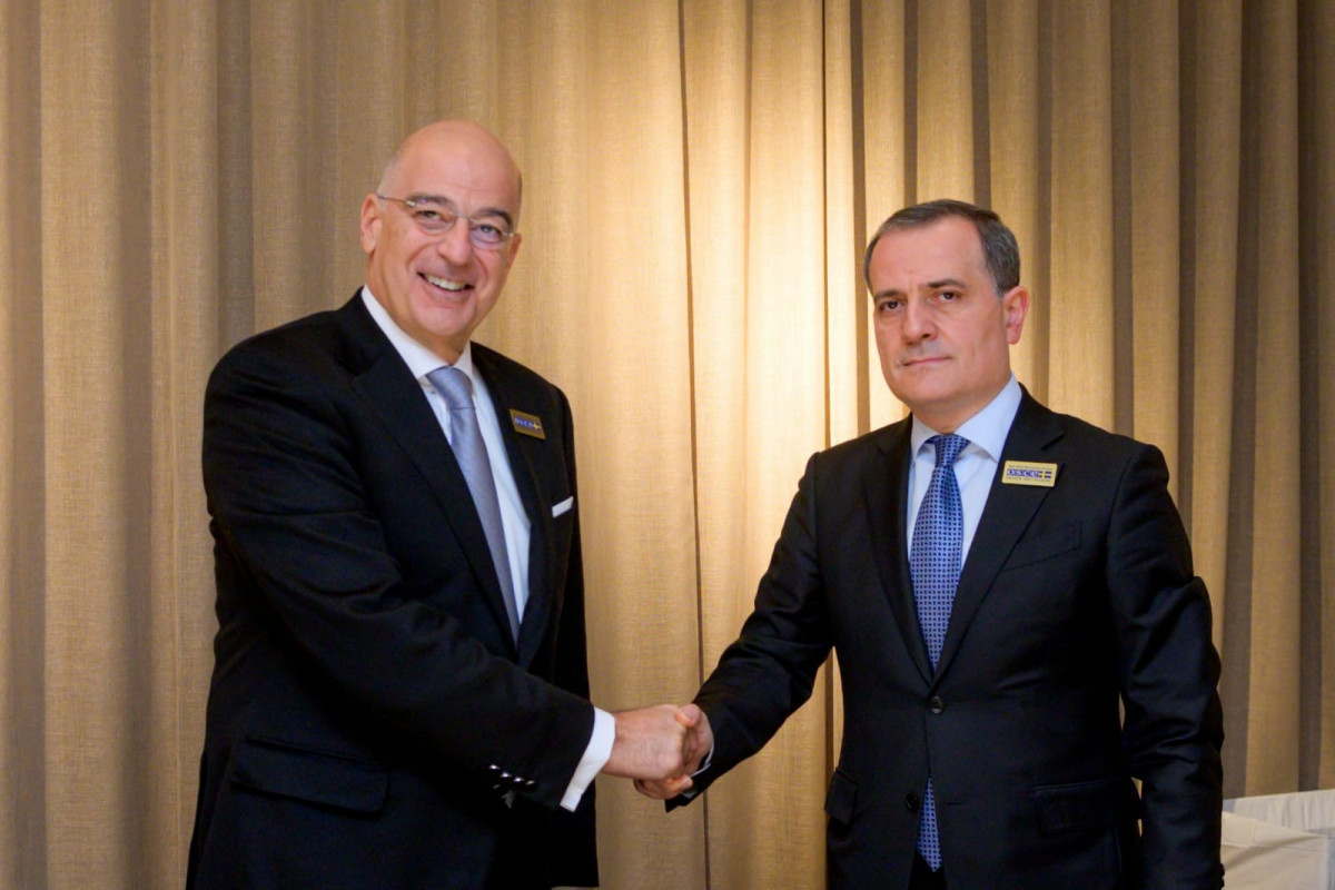 Главы МИД Азербайджана и Греции обсудили развитие сотрудничества в энергетической сфере