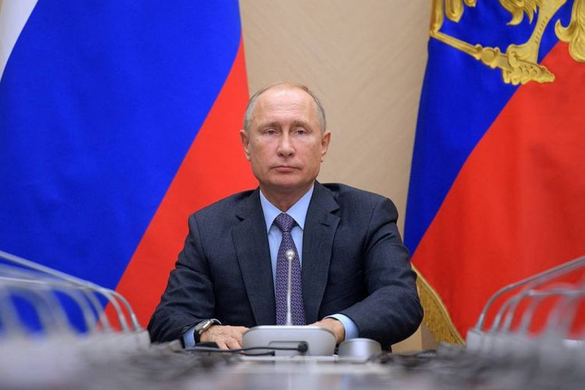 Putin Təhlükəsizlik Şurasının daimi üzvləri ilə iclas keçirib