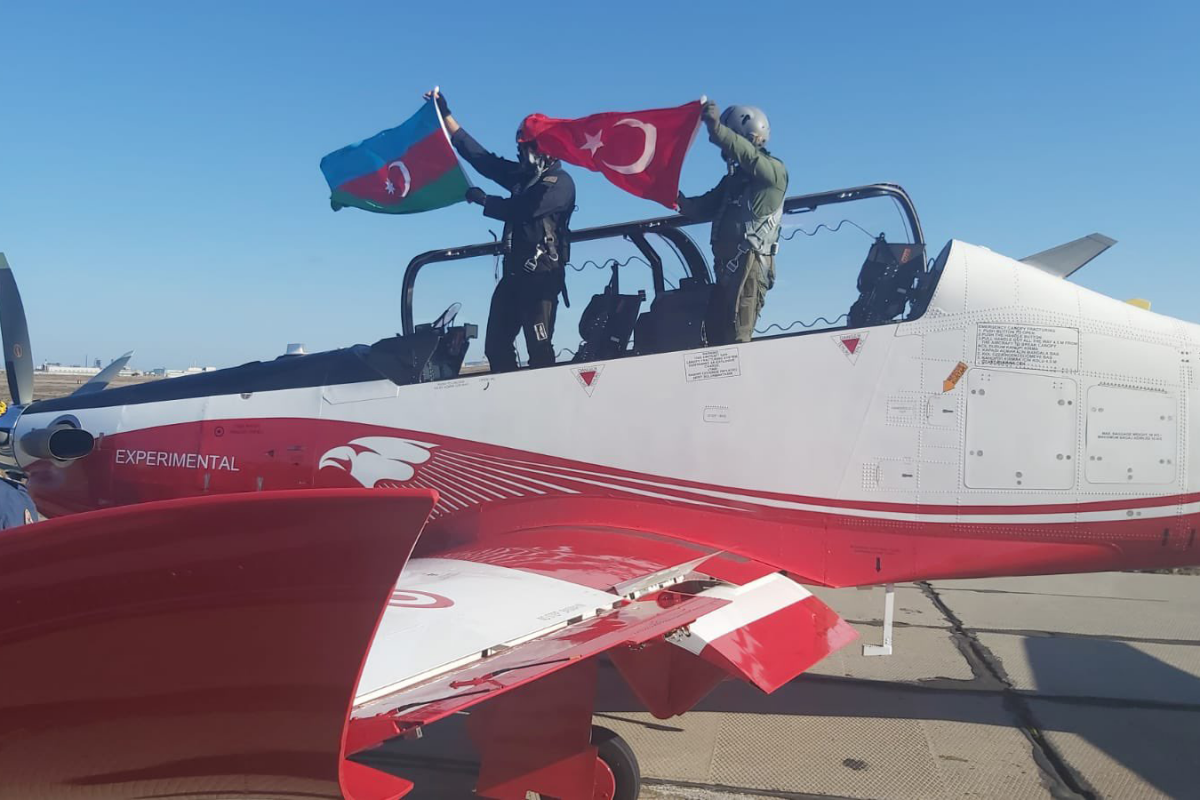 В Азербайджане прошли испытания  турецкого учебного самолета «Хуркуш 