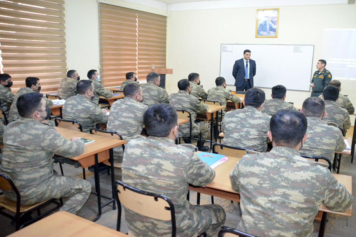 Azərbaycan Ordusunun Təlim və Tədris Mərkəzində seminar