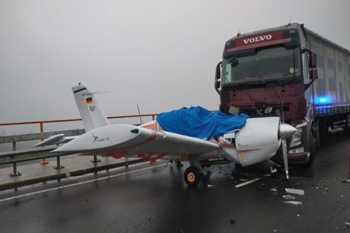 Пожилой немец спас самолет от падения необычным способом-ФОТО 