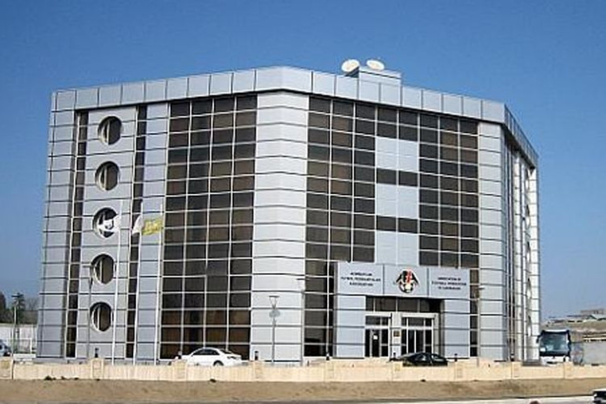 “Neftçi”nin məşqçisi hakimi təhqir edib, 5 oyunluq diskvalifikasiya olunub