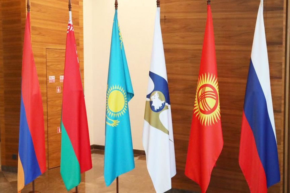 Nazarbayev Azərbaycana Avrasiya İqtisadi Birliyində müşahidəçi statusu verilməsini təklif edib