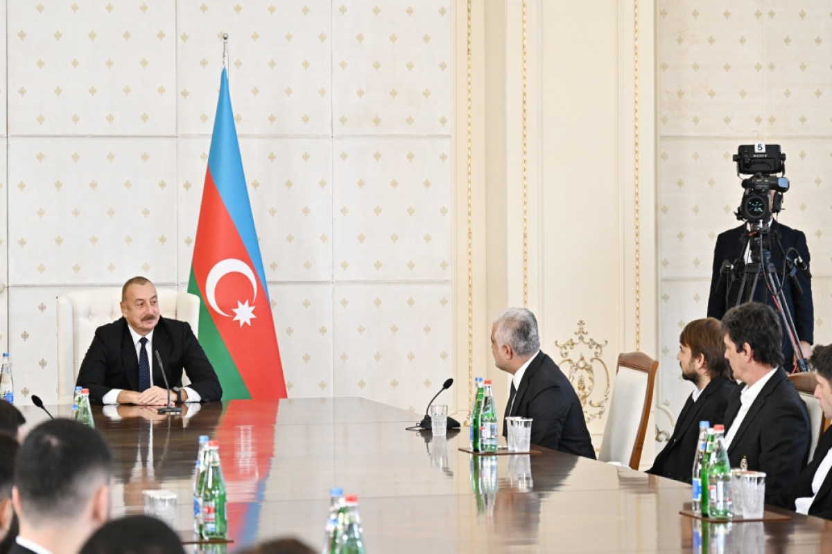 Azerbaijani President received members of Qarabag football club-UPDATED 