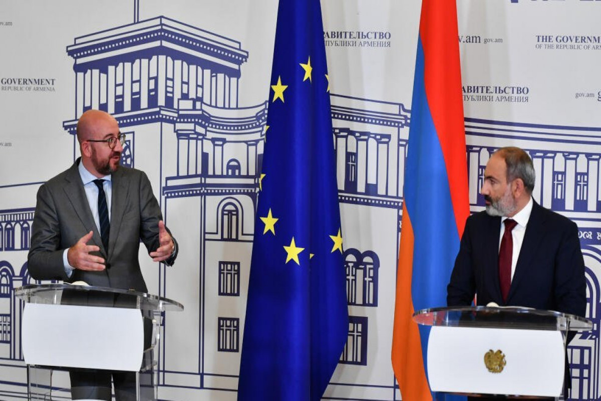 Şarl Mişel Ermənistan Baş naziri ilə görüşüb