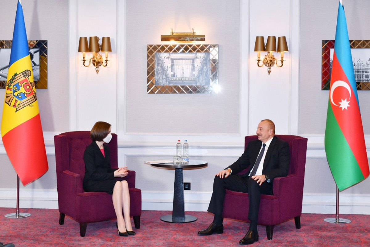 President Ilham Aliyev met with Moldovan President Maia Sandu in Brussels-UPDATED 