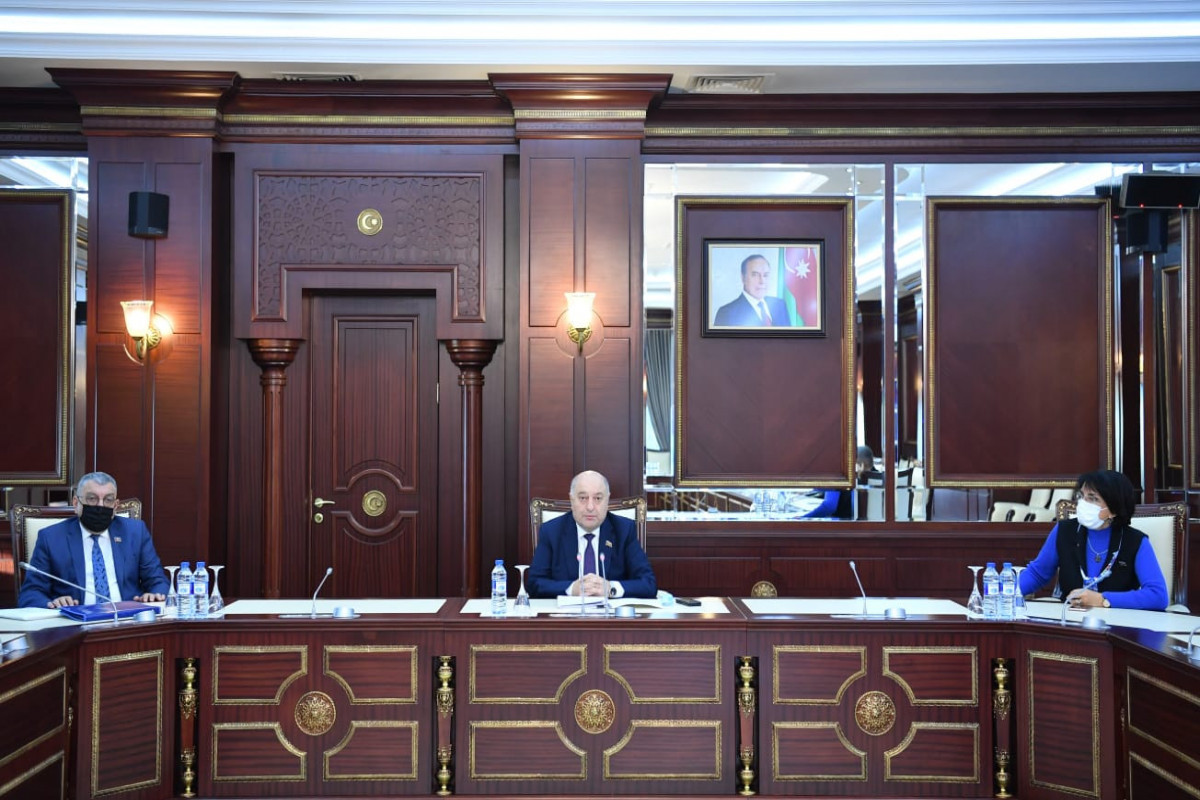 Komitə iclası