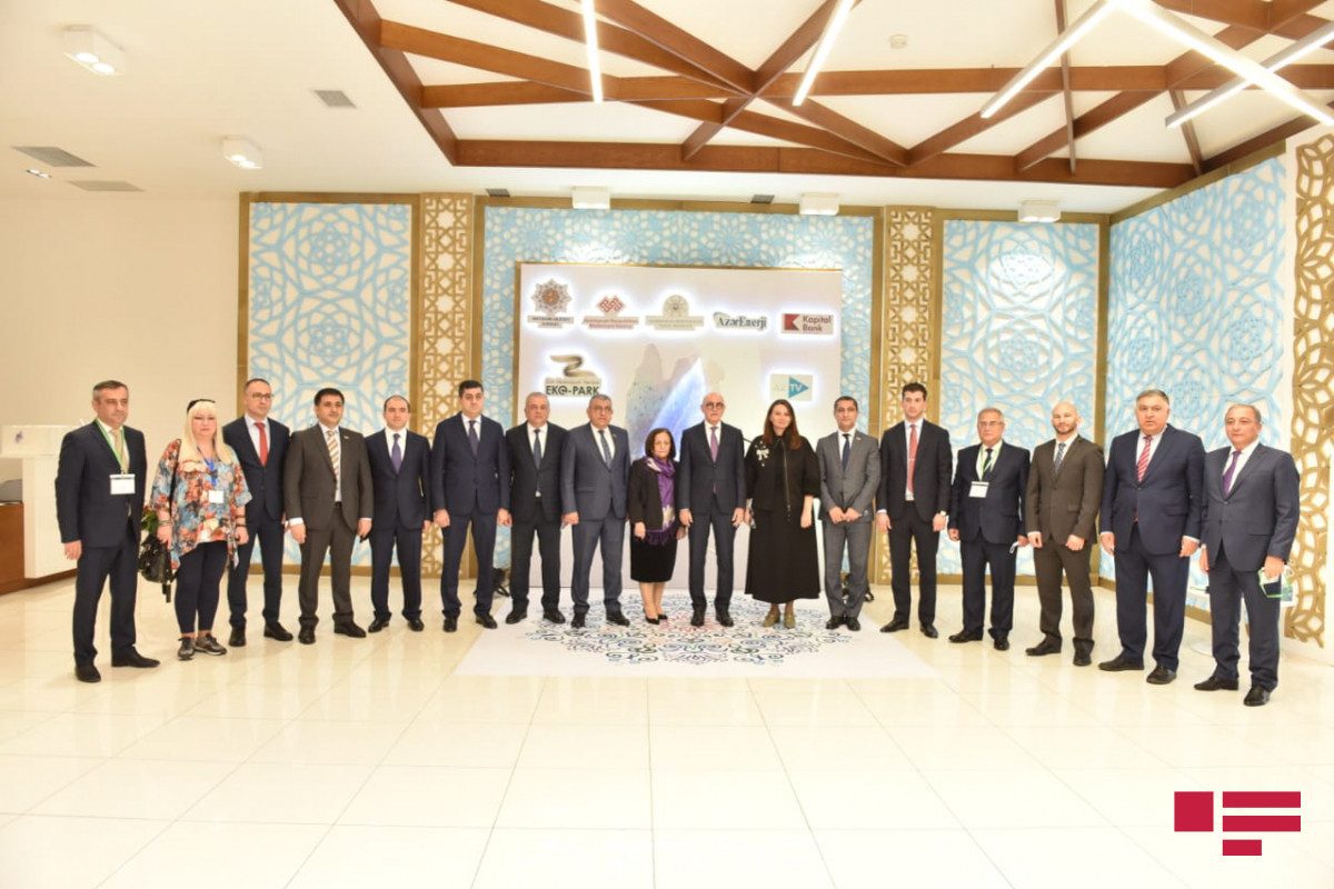 "Nizami Gəncəvi irsi XXI əsr” adlı simpozium keçirilib - FOTO 